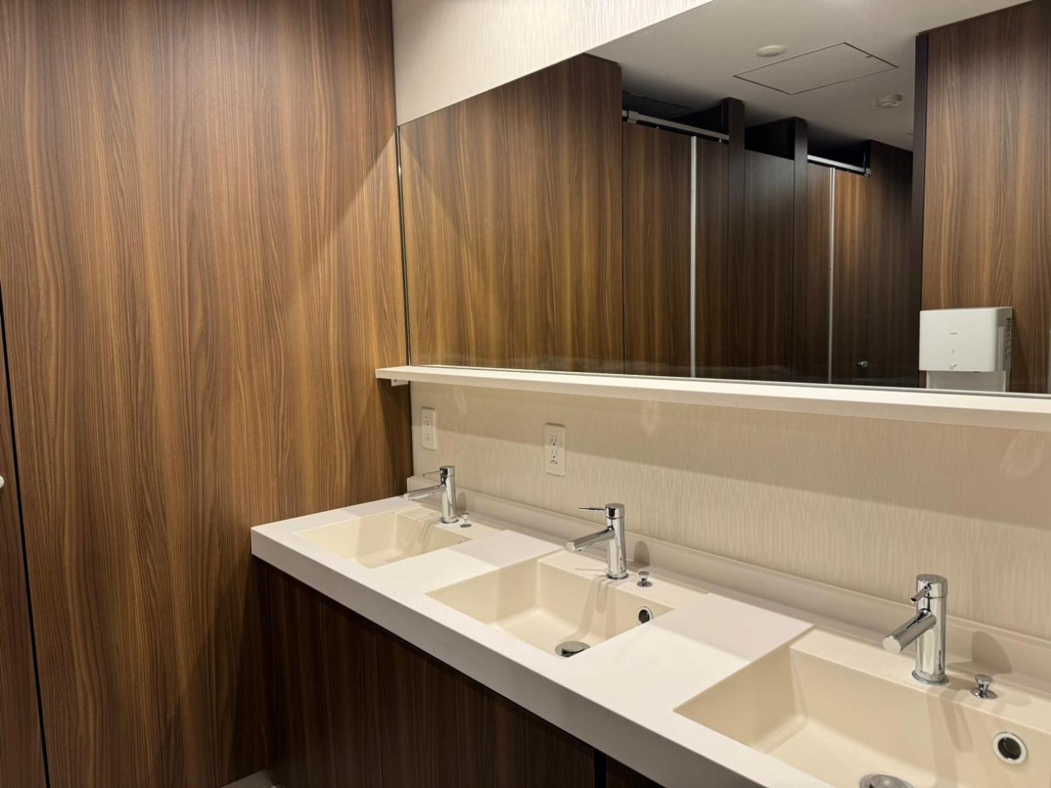Capsule Hotel Suzumoriya Tokio Zewnętrze zdjęcie